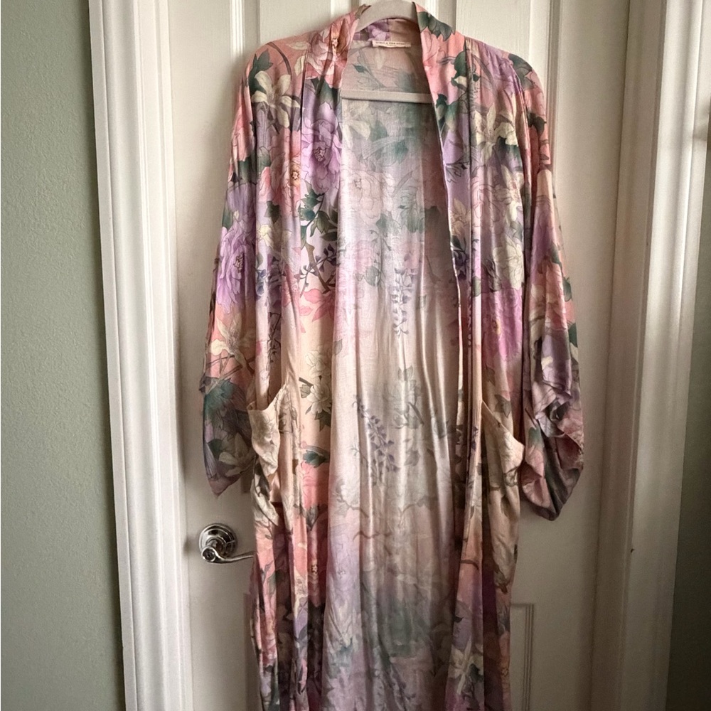 Spell Lily Maxi Robe - Picture 3 of 6